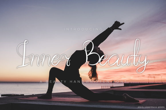 Inner Beauty: A Handwritten Typeface for Scroll-Stopping Brand Identity